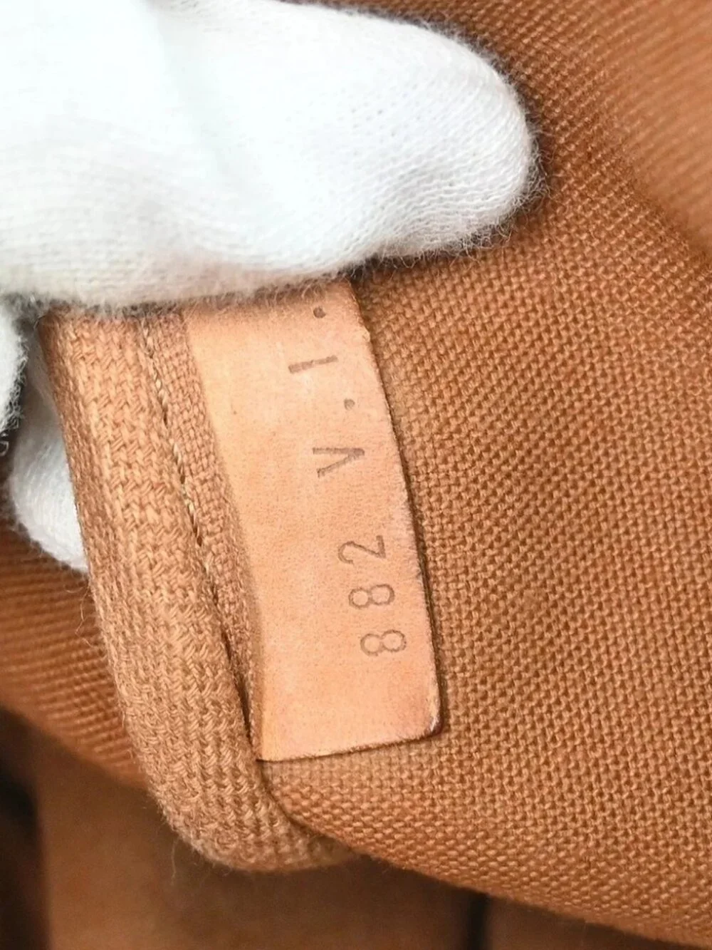LOUIS VUITTON MONOGRAM SAUMUR 43 MESSENGER BAG